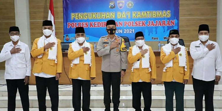 PRESISI : Pengukuhan Da’i Kamtibmas di lingkungan Polres Kediri (istimewa/dumas)