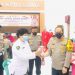 Kapolres Kediri Kota AKBP Wahyudi saat donor darah di Aula Mapolres Kediri Kota (Yusril Ihsan)