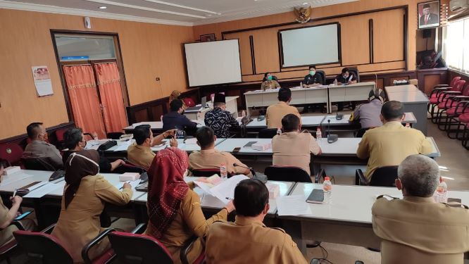 Rapat pembahasan nama ibu kota bertempat di Ruang Grahadi Gedung Pemkab Kediri (kdr)