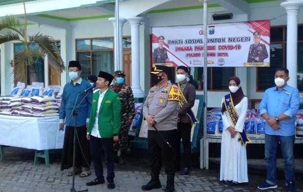 Kapolres Kediri Kota AKBP Wahyudi didampingi Duta Vaksin dan Duta Prokes saat acara bersama PCNU Kabupaten Kediri (Humas Polres Kediri Kota)