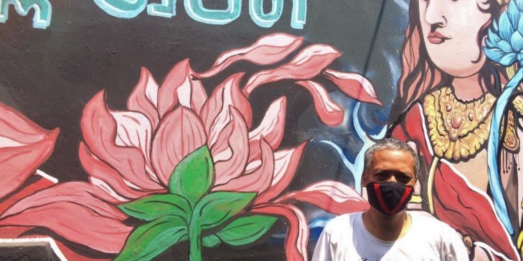 Dodot, pendiri komunitas Kediri Mural Movement (Yusril Ihsan)