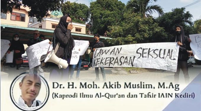 Suasana demo di Halaman Kampus IAIN Kediri (Kintan Kinari Astuti/istimewa)