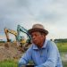 Suwaji, salah satu petani ditemui di lokasi lahan milik BBWS (Nanang Priyo Basuki)