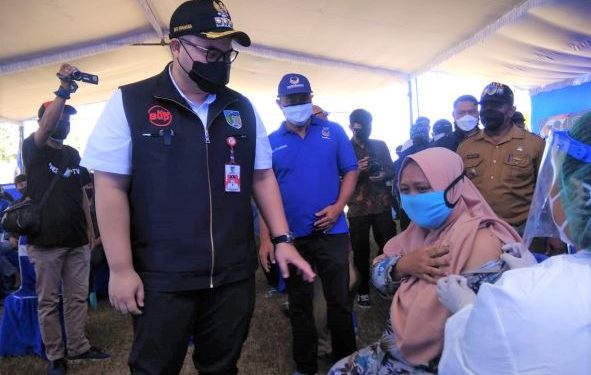Mas Bup hadiri vaksinasi digelar DPD Partai NasDem Kabupaten Kediri (Nanang Priyo Basuki)