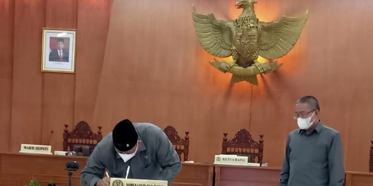 Rapat Paripurna persetujuan RPJMD Kabupaten Kediri (Humas Setwan)
