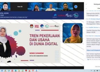 Salah satu narasumber Ninik Sunarmi dalam sosialisasi literasi digital digelar Kominfo RI (istimewa)