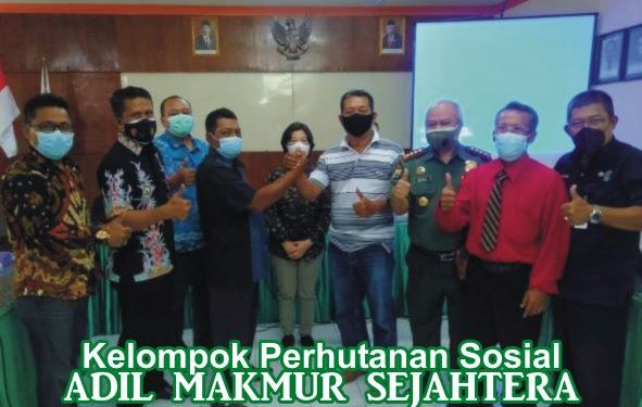 Pertemuan kelompok tani warga Desa Mangis Puncu di Kantor Perhutani Kediri (istimewa)
