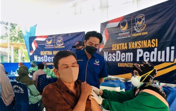 Vaksinasi dosis kedua bertempat di Halaman Ponpes Mahir Ar Riyadl Ringinagung Kepung (Yusril Ihsan)