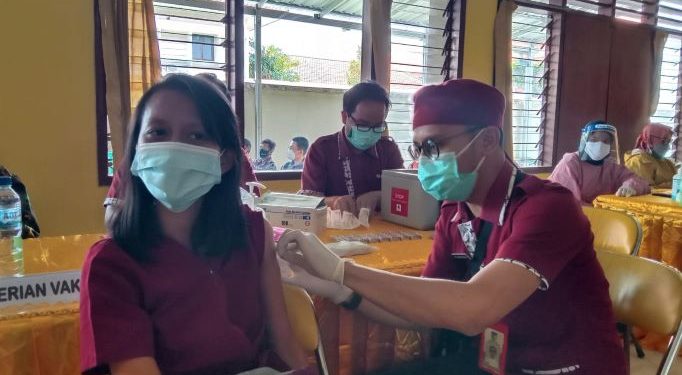 Serbuan vaksin digelar Partai Golkar (Kintan Kinari Astuti)