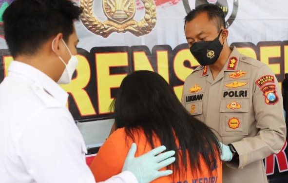 Kapolres Kediri AKBP Lukman Cahyono saat jumpa pers (Humas Polres)
