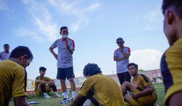 Coach Tony Ho terus melakukan evaluasi Persedikab Kediri (Persedikab)