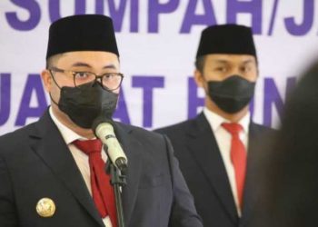 Mas Bup saat acara pelantikan pejabat di Pendopo Panjalu Jayati (Kominfo)