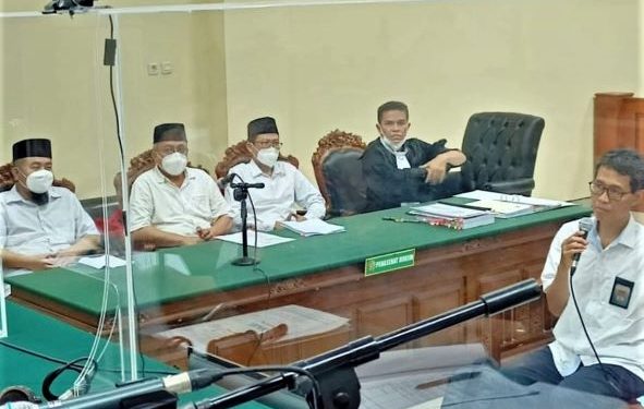 Sidang Tipikor menghadirkan para terdakwa dan saksi ahli (Penkum Kejari)