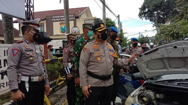 Polres Kediri Kota Gelar Operasi Zebra Semeru, AKBP Wahyudi : Ingat Protokol Kesehatan Polres Kediri Kota Gelar Operasi Zebra Semeru, AKBP Wahyudi : Ingat Protokol Kesehatan