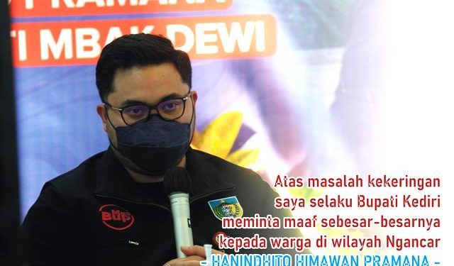 Mas Dhito saat menerima aduan dalam acara Jumat Ngopi (Nanang Priyo Basuki)