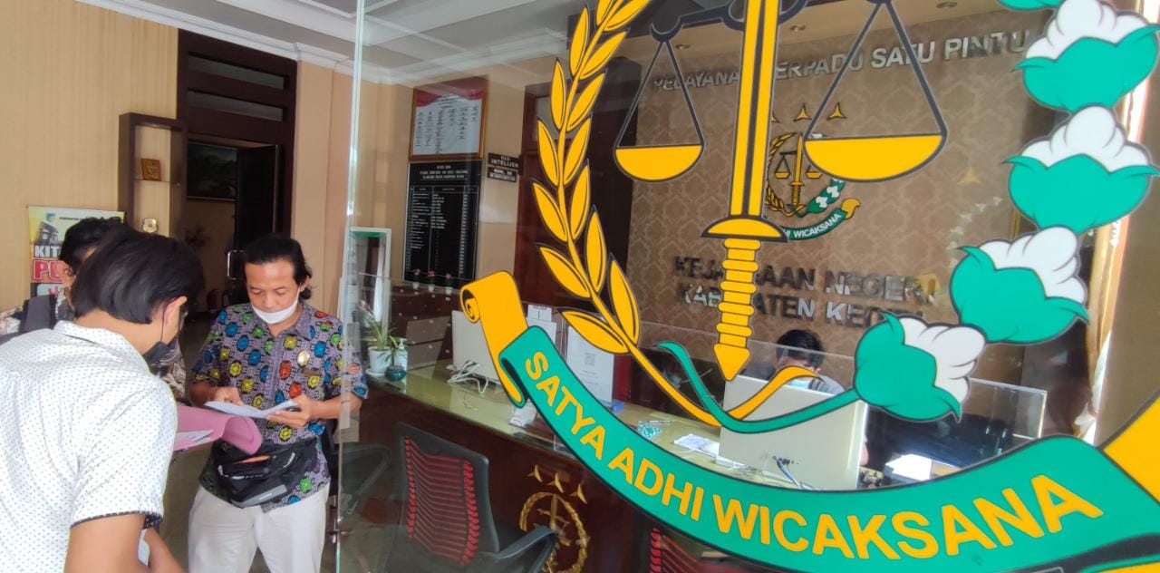 Datangi Kejaksaan, LBH Al Faruq Temukan Indikasi Rekayasa Pengisian Perangkat Desa Bendo Pare