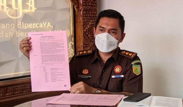 Kasi Intelejen Kejari Kota Kediri, Harry Rahmad (Kintan Kinari Astuti)
