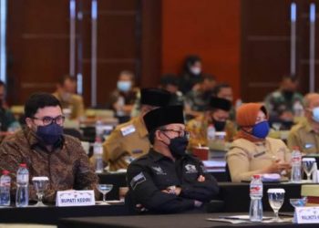 Mas Dhito saat hadiri rapat koordinasi bersama Gubernur Jatim Khofifah (Kominfo)