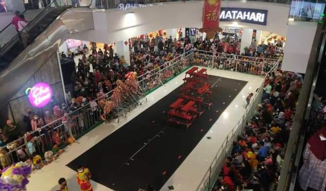 Pertunjukan  Barongsai digelar di Ketos (istimewa)
