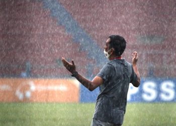 Coach Tony Ho harus mampu meracik strategi dalam laga perdana Gorup W (Nanang Priyo Basuki)