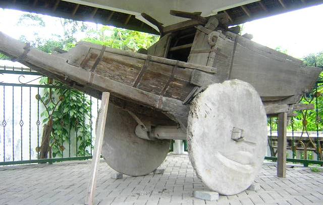 Seperti Ini Kondisi Kereta Bupati Kediri di Kandat, Sosok Pejuang Diasingkan ke Manado Seperti Ini Kondisi Kereta Bupati Kediri di Kandat, Sosok Pejuang Diasingkan ke Manado