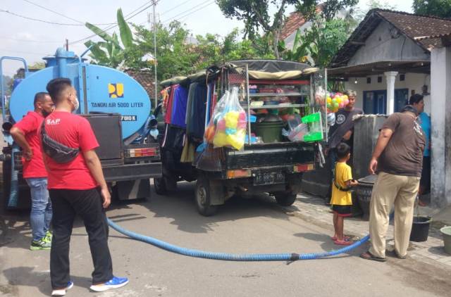Bantu Warga Terdampak PeNcemaran, Pemkot Kediri Pasang Sambungan PDAM