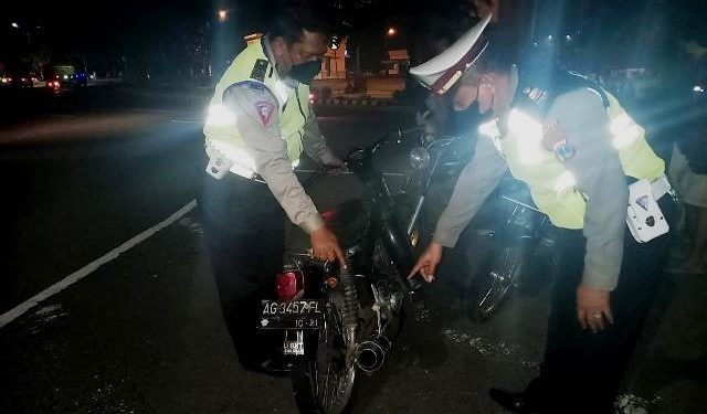 Barang bukti sepeda motor diamankan di Mapolsek Ngasem (satlantas)