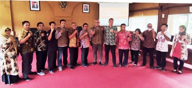Pembahasan rancangan peraturan bupati bertempat di Ruang Kilisuci (istimewa)