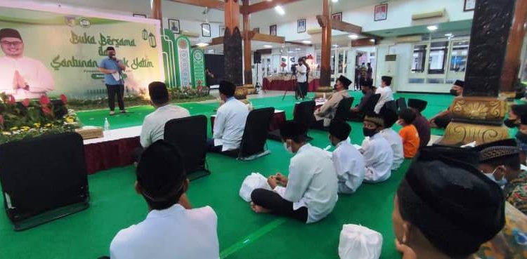 Mas Dhito hadiri acara santunan anak yatim piatu dan buka bersama di Pendopo Panjalu Jayati (Nanang Priyo Basuki)