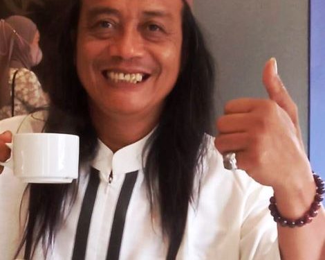 Subari warga Kelurahan Setonopande mengadu terkait alat pompa air (Nanang Priyo Basuki)