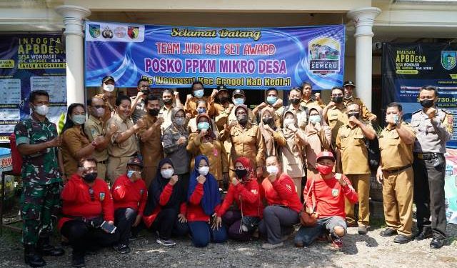 Tim penilai Satset Award 2022 saat melakukan penilaian (kominfo)