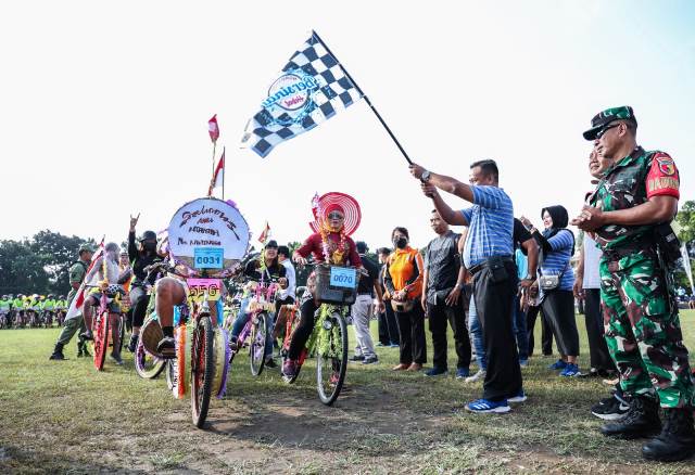 Tiada Henti Berantas Narkoba, Komitmen Kelurahan Ngronggo Semakin ‘Bersinar’ Tiada Henti Berantas Narkoba, Komitmen Kelurahan Ngronggo Semakin ‘Bersinar’