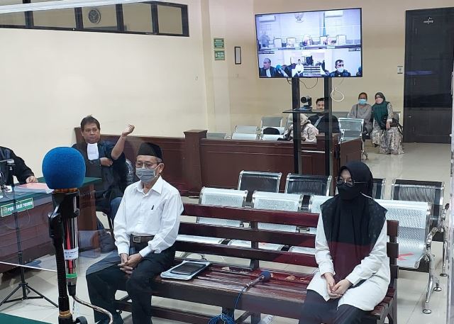 Kembali Saksi Ahli dari UB Malang Berhalangan, Sidang Tipikor BPNT Kota Kediri Ditunda Kamis Depan Kembali Saksi Ahli dari UB Malang Berhalangan, Sidang Tipikor BPNT Kota Kediri Ditunda Kamis Depan