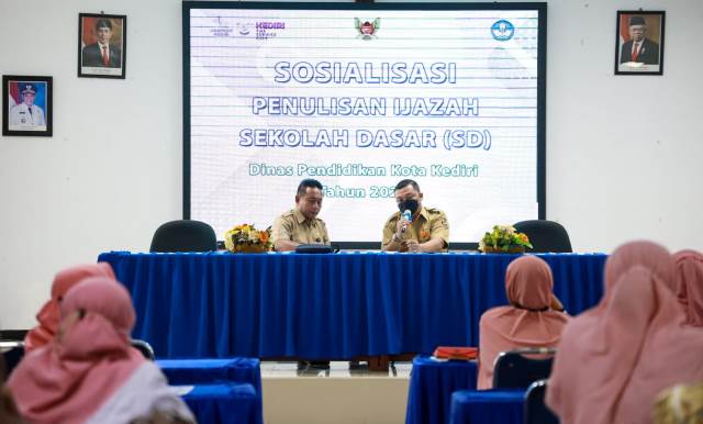 Hadirkan Seluruh Kepala SD se-Kota Kediri, Dindik Gelar Sosialisasi Penulisan Ijazah