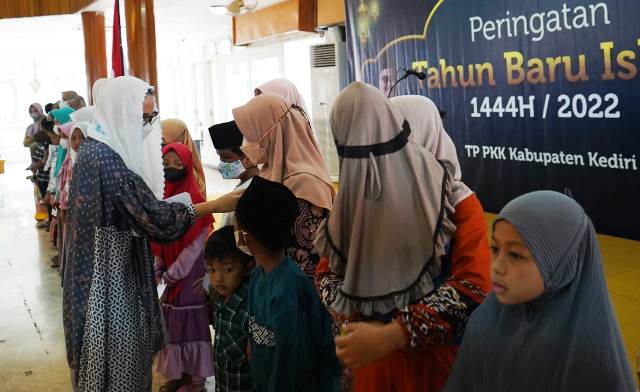 Inilah Wujud Perhatian Khusus Mbak Cicha Kepada Anak Berkebutuhan Khusus