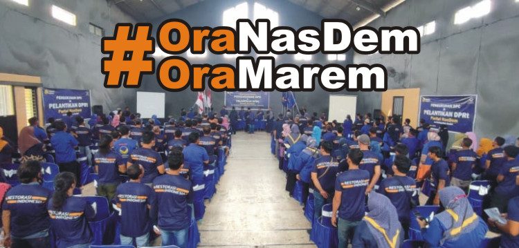 Pengukuhan DPC dan Pelantikan DPRt Partai NasDem di Balai Desa Purwokerto Ngadiluwih (Nanang Priyo Basuki)