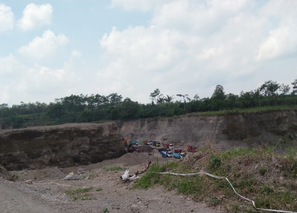 Aliansi Kediri Bersatu Tuntut Bupati Stop Galian C di Ngancar