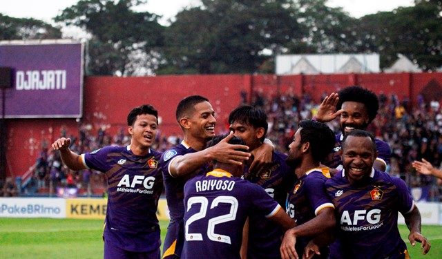 Seluruh pemain diminta aktif saat di lapangan (Nanang Priyo Basuki)