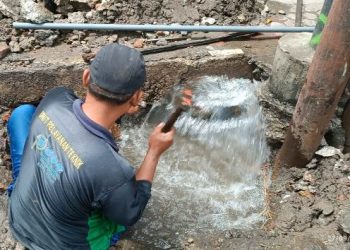 Proses perbaikan tim PDAM Kota Kediri (PDAM)