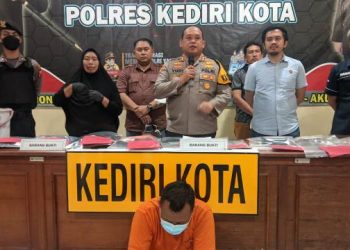Kapolres Kediri Kota AKBP Wahyudi saat jumpa pers (Kintan Kinari Astuti)
