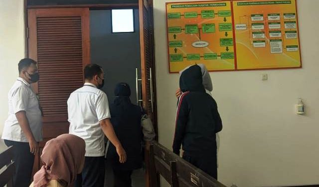 Suasana sidang di Ruang Candra Pengadilan Negeri Kota Kediri (Kintan Kinari Astuti)