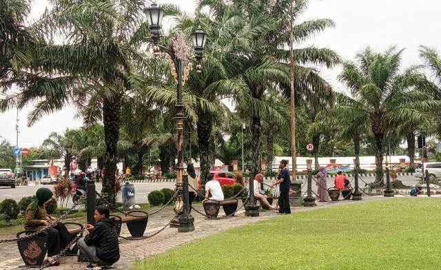 Nikmati Ornamen Lidah Api Khas Kediri di Monumen SLG