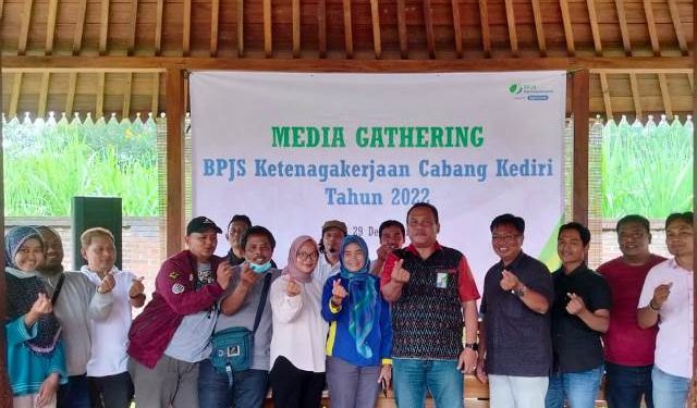 Diskusi BPJS Ketenagakerjaan Kediri bersama perwakilan jurnalis (humas)