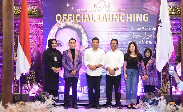 Wali Kota Kediri Dorong Pegiat Tata Rias Terus Upgrade Skill pada Launching KUAS