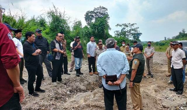 Rombongan Komisi A DPRD Provinsi Jatim tinjau lokasi sengketa (istimewa)