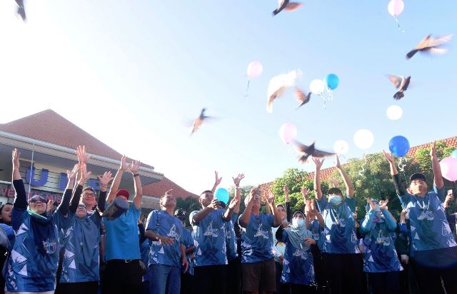 Dies Natalis UNP Kediri ke-46 Gelar Jalan Sehat Bareng Walikota Mas Abu Dies Natalis UNP Kediri ke-46 Gelar Jalan Sehat Bareng Walikota Mas Abu