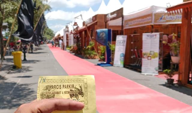 Parkir Motor 5 Ribu!!! Pengunjung Pameran UMKM Jadul Mengeluh