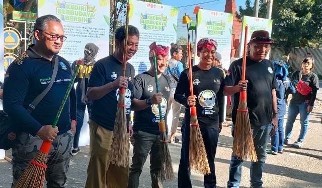 Acara Grebeg Sampah di Kawasan SLG (Kintan Kinari Astuti)