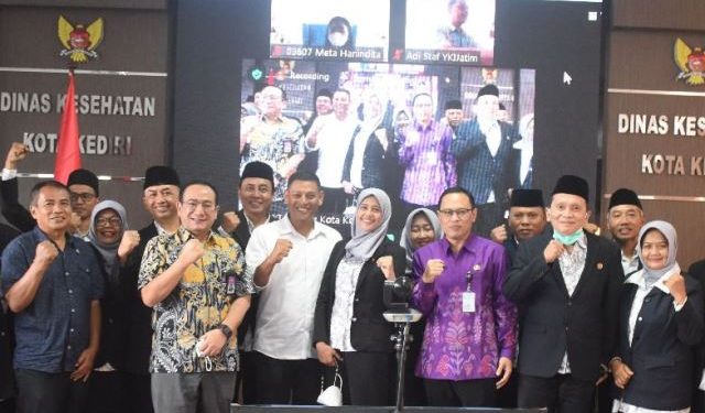 Walikota Kediri, Mas Abu bersama Kadinkes dr. Fauzan dan Direktur RSUD Gambiran, dr Aditya (kominfo)