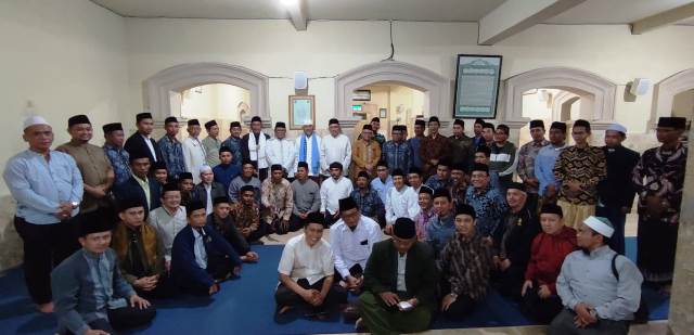 Pertemuan Kyai Kafa dengan alumni Pondok Gontor (Nanang Priyo Basuki)